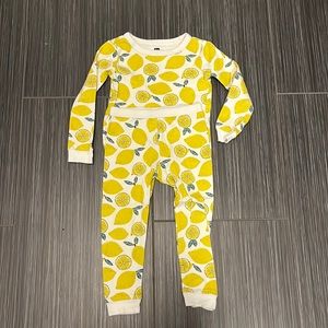 Tea Collection lemon pajama set, Size 3